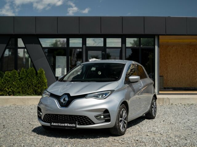 Серый Рено Зое, объемом двигателя 0 л и пробегом 128 тыс. км за 10900 $, фото 1 на Automoto.ua
