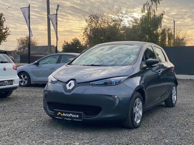 Серый Рено Зое, объемом двигателя 0 л и пробегом 112 тыс. км за 9800 $, фото 1 на Automoto.ua