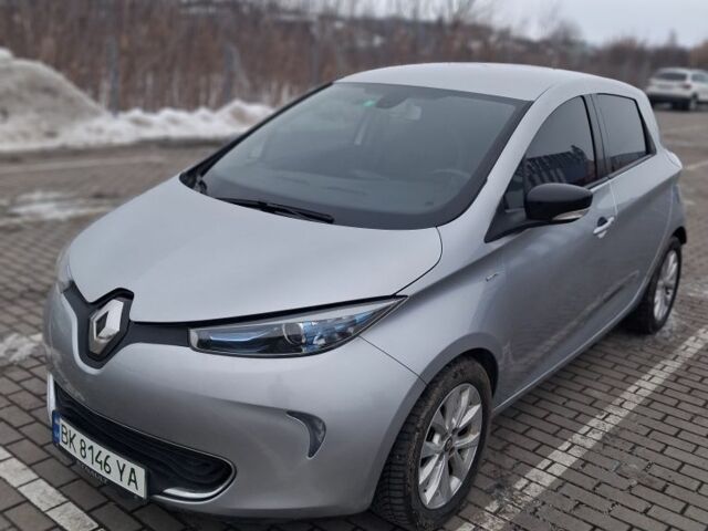 Сірий Рено Зое, об'ємом двигуна 0 л та пробігом 111 тис. км за 10499 $, фото 1 на Automoto.ua