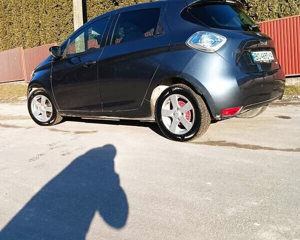 Серый Рено Зое, объемом двигателя 0 л и пробегом 130 тыс. км за 11200 $, фото 1 на Automoto.ua