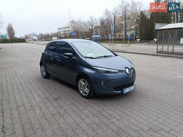 Серый Рено Зое, объемом двигателя 0 л и пробегом 80 тыс. км за 10300 $, фото 1 на Automoto.ua