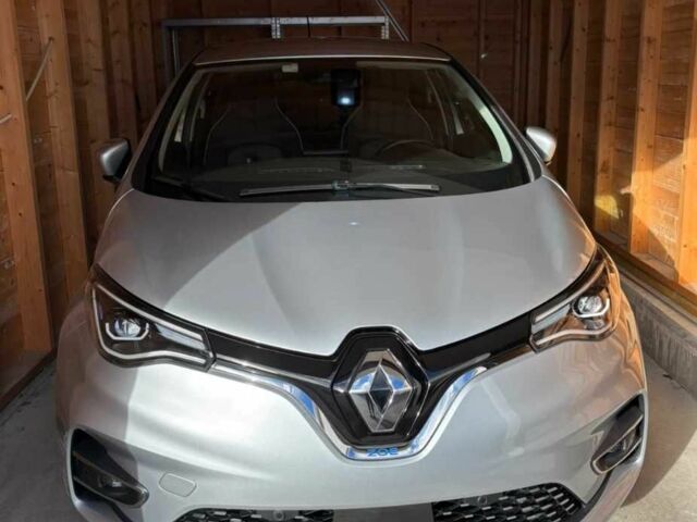 Серый Рено Зое, объемом двигателя 0 л и пробегом 31 тыс. км за 11709 $, фото 1 на Automoto.ua