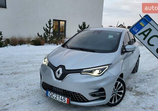 Серый Рено Зое, объемом двигателя 0 л и пробегом 92 тыс. км за 12750 $, фото 1 на Automoto.ua