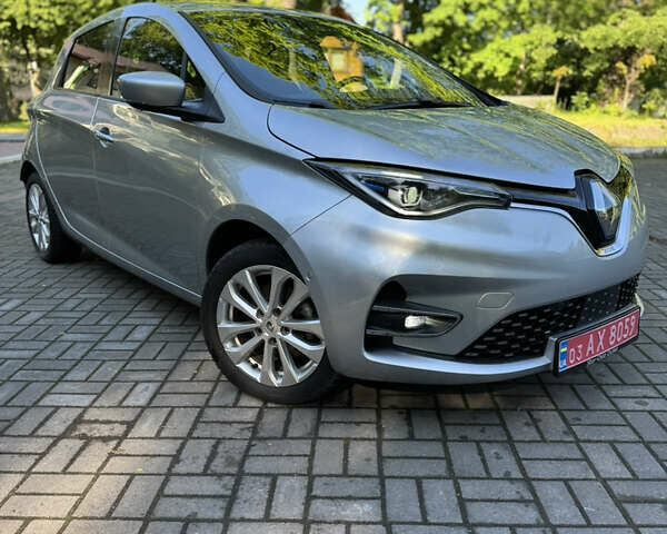 Серый Рено Зое, объемом двигателя 0 л и пробегом 64 тыс. км за 13250 $, фото 1 на Automoto.ua