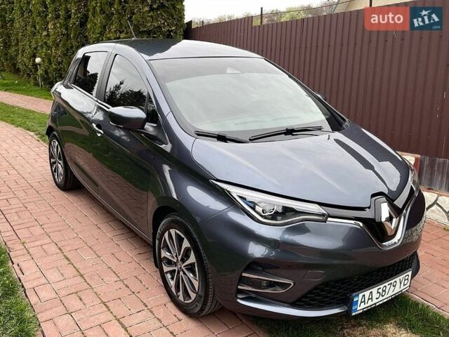 Серый Рено Зое, объемом двигателя 0 л и пробегом 78 тыс. км за 12650 $, фото 1 на Automoto.ua
