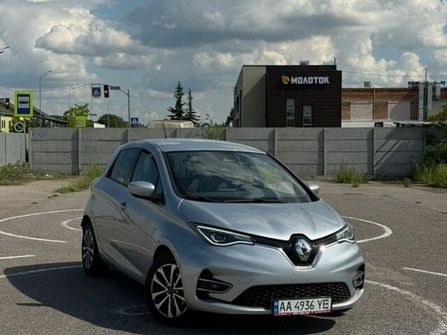 Серый Рено Зое, объемом двигателя 0 л и пробегом 78 тыс. км за 12900 $, фото 1 на Automoto.ua