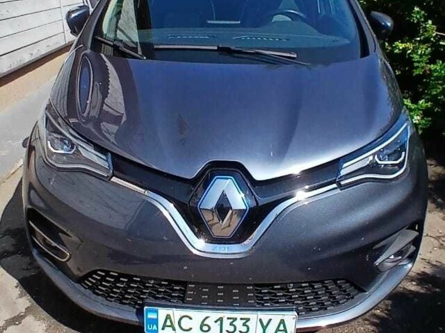 Серый Рено Зое, объемом двигателя 0 л и пробегом 111 тыс. км за 12600 $, фото 1 на Automoto.ua