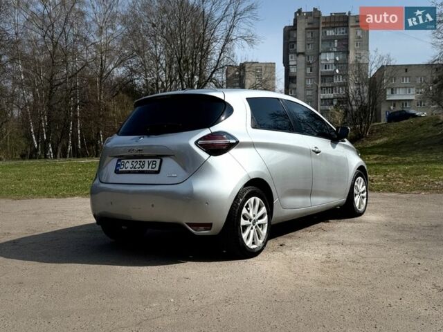 Серый Рено Зое, объемом двигателя 0 л и пробегом 53 тыс. км за 12900 $, фото 1 на Automoto.ua