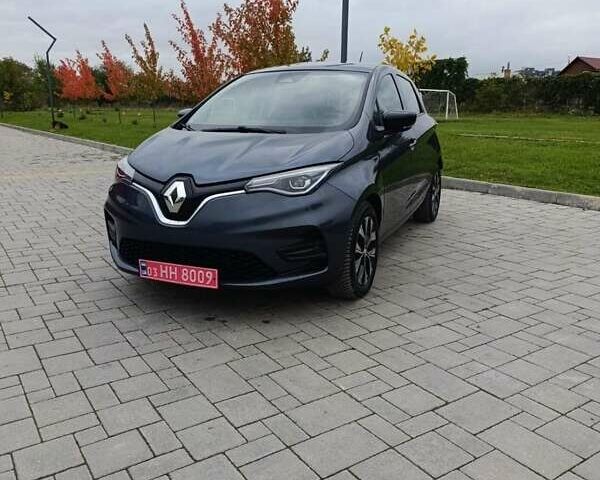 Серый Рено Зое, объемом двигателя 0 л и пробегом 81 тыс. км за 12700 $, фото 1 на Automoto.ua