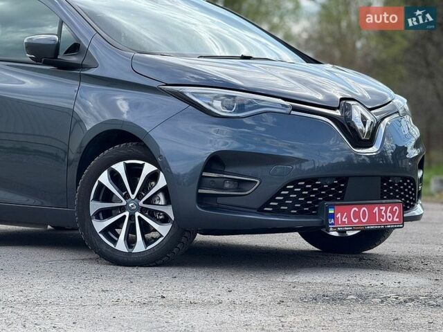 Сірий Рено Зое, об'ємом двигуна 0 л та пробігом 99 тис. км за 13999 $, фото 1 на Automoto.ua