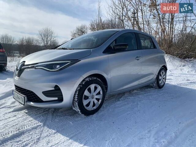 Серый Рено Зое, объемом двигателя 0 л и пробегом 104 тыс. км за 11400 $, фото 1 на Automoto.ua