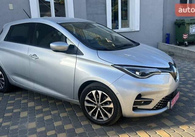 Сірий Рено Зое, об'ємом двигуна 0 л та пробігом 38 тис. км за 13700 $, фото 1 на Automoto.ua