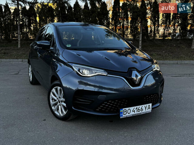 Серый Рено Зое, объемом двигателя 0 л и пробегом 15 тыс. км за 15500 $, фото 1 на Automoto.ua