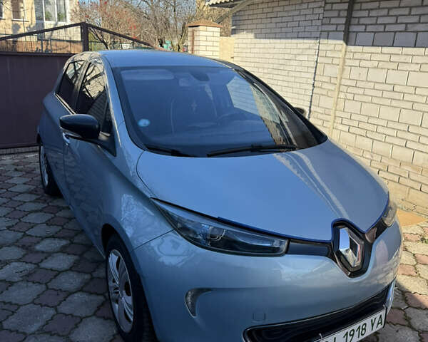 Синий Рено Зое, объемом двигателя 0 л и пробегом 180 тыс. км за 8500 $, фото 1 на Automoto.ua