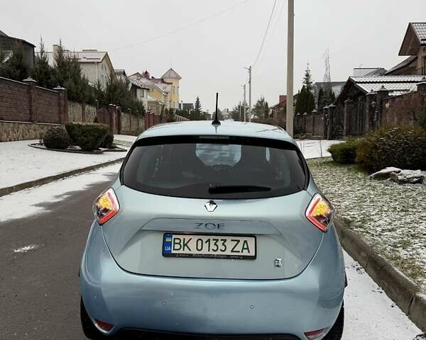 Синий Рено Зое, объемом двигателя 0 л и пробегом 99 тыс. км за 8139 $, фото 1 на Automoto.ua