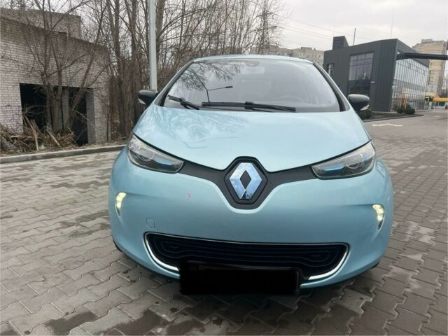 Синий Рено Зое, объемом двигателя 0 л и пробегом 125 тыс. км за 7800 $, фото 1 на Automoto.ua