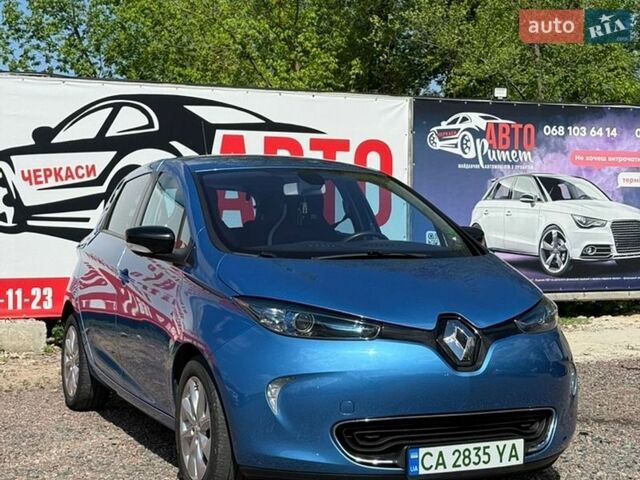 Синий Рено Зое, объемом двигателя 0 л и пробегом 87 тыс. км за 7700 $, фото 1 на Automoto.ua