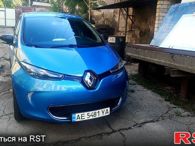 Синий Рено Зое, объемом двигателя 88 л и пробегом 78 тыс. км за 7499 $, фото 1 на Automoto.ua
