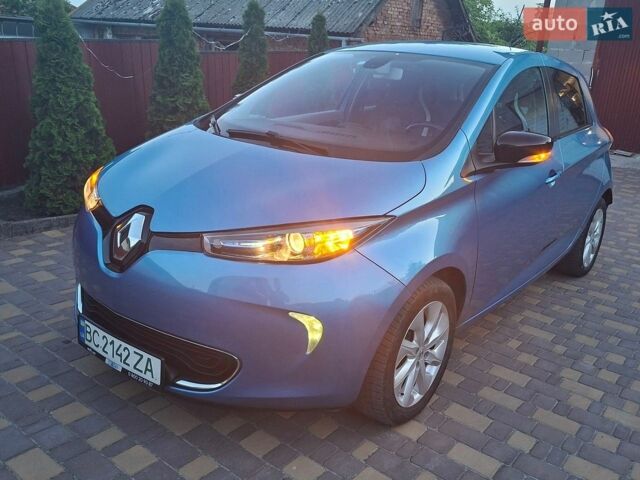 Синий Рено Зое, объемом двигателя 0 л и пробегом 95 тыс. км за 7777 $, фото 1 на Automoto.ua