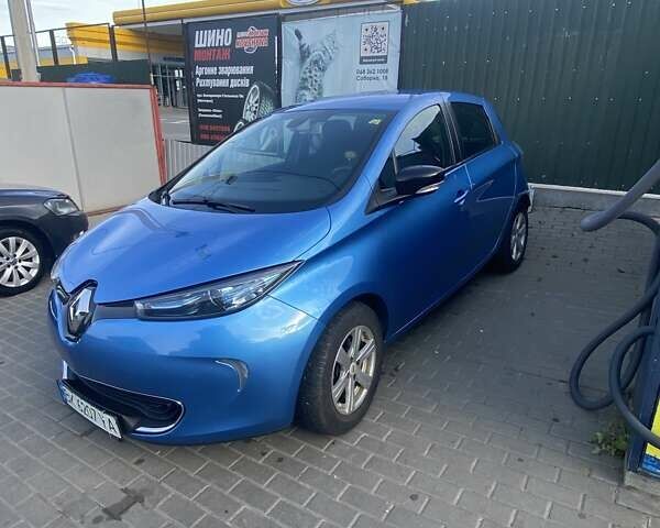Синий Рено Зое, объемом двигателя 0 л и пробегом 240 тыс. км за 7600 $, фото 1 на Automoto.ua