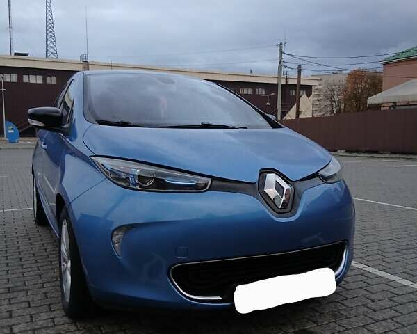 Синий Рено Зое, объемом двигателя 0 л и пробегом 84 тыс. км за 7800 $, фото 1 на Automoto.ua