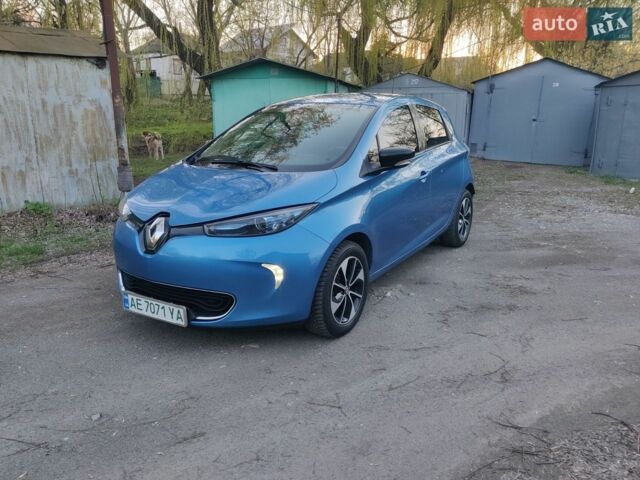 Синий Рено Зое, объемом двигателя 0 л и пробегом 161 тыс. км за 10300 $, фото 1 на Automoto.ua
