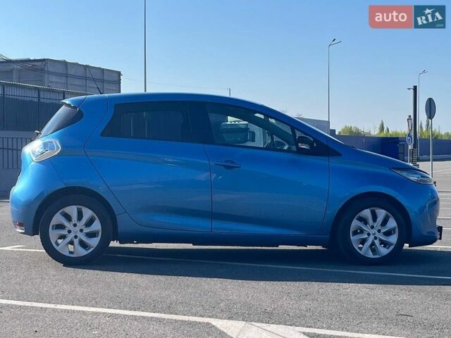 Синий Рено Зое, объемом двигателя 0 л и пробегом 140 тыс. км за 9500 $, фото 1 на Automoto.ua