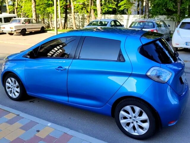 Синий Рено Зое, объемом двигателя 0 л и пробегом 129 тыс. км за 8999 $, фото 1 на Automoto.ua