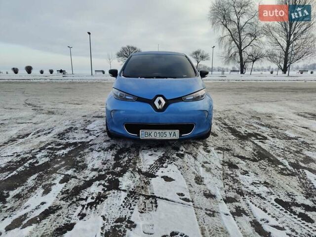 Синий Рено Зое, объемом двигателя 0 л и пробегом 167 тыс. км за 8000 $, фото 1 на Automoto.ua