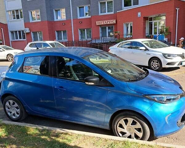 Синий Рено Зое, объемом двигателя 0 л и пробегом 78 тыс. км за 7000 $, фото 1 на Automoto.ua