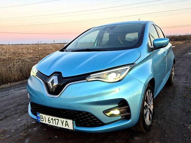 Синий Рено Зое, объемом двигателя 0 л и пробегом 28 тыс. км за 13500 $, фото 1 на Automoto.ua