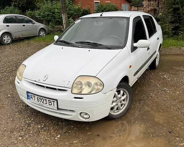 Белый Рено Clio Symbol, объемом двигателя 1.4 л и пробегом 456 тыс. км за 1950 $, фото 1 на Automoto.ua