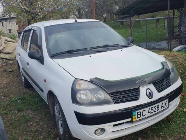 Белый Рено Clio Symbol, объемом двигателя 1.39 л и пробегом 242 тыс. км за 3500 $, фото 1 на Automoto.ua