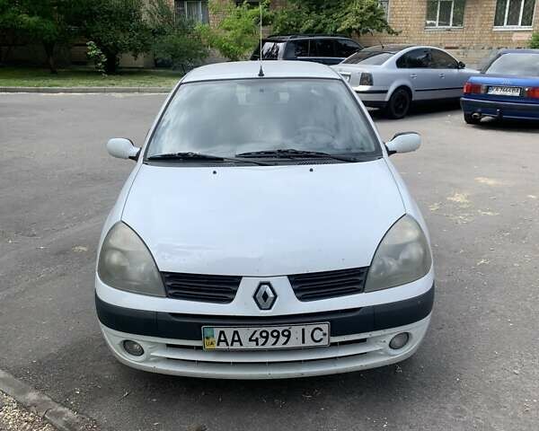 Белый Рено Clio Symbol, объемом двигателя 1.39 л и пробегом 170 тыс. км за 2800 $, фото 1 на Automoto.ua