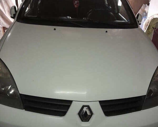 Білий Рено Clio Symbol, об'ємом двигуна 1.39 л та пробігом 170 тис. км за 4300 $, фото 1 на Automoto.ua