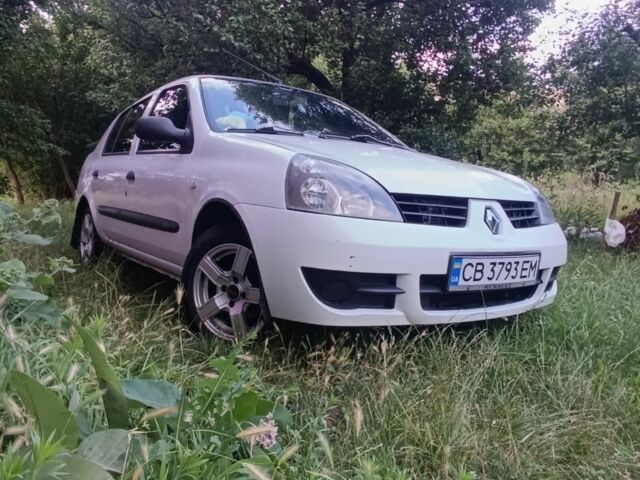 Белый Рено Clio Symbol, объемом двигателя 1.4 л и пробегом 200 тыс. км за 3500 $, фото 1 на Automoto.ua