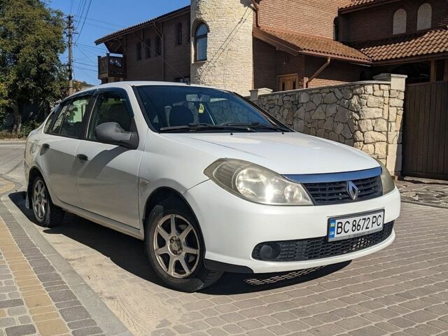 Белый Рено Clio Symbol, объемом двигателя 1.39 л и пробегом 233 тыс. км за 5000 $, фото 1 на Automoto.ua