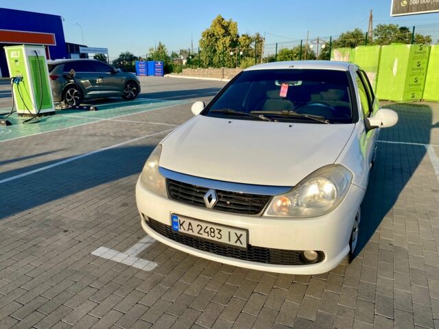 Белый Рено Clio Symbol, объемом двигателя 1.4 л и пробегом 204 тыс. км за 3495 $, фото 1 на Automoto.ua