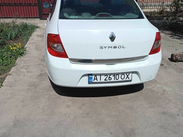 Белый Рено Clio Symbol, объемом двигателя 1.4 л и пробегом 150 тыс. км за 4099 $, фото 1 на Automoto.ua