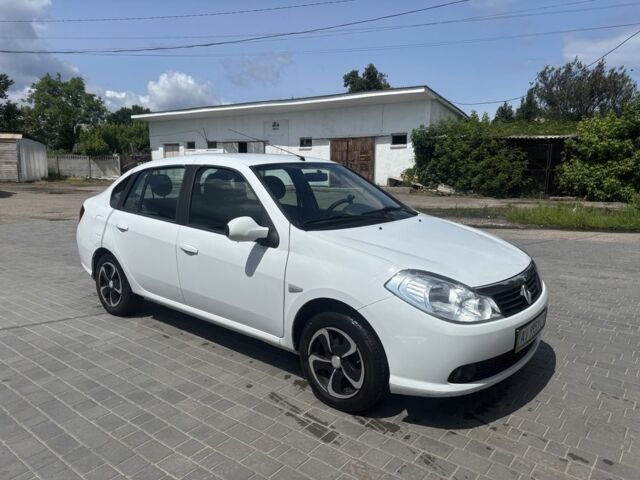 Белый Рено Clio Symbol, объемом двигателя 1.4 л и пробегом 115 тыс. км за 5000 $, фото 1 на Automoto.ua