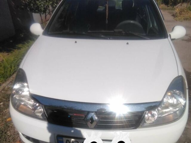 Белый Рено Clio Symbol, объемом двигателя 1.4 л и пробегом 101 тыс. км за 5200 $, фото 1 на Automoto.ua