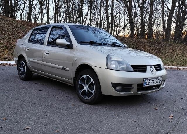 Бежевый Рено Clio Symbol, объемом двигателя 1.4 л и пробегом 154 тыс. км за 2750 $, фото 1 на Automoto.ua