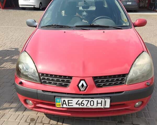 Красный Рено Clio Symbol, объемом двигателя 1.39 л и пробегом 222 тыс. км за 2800 $, фото 1 на Automoto.ua