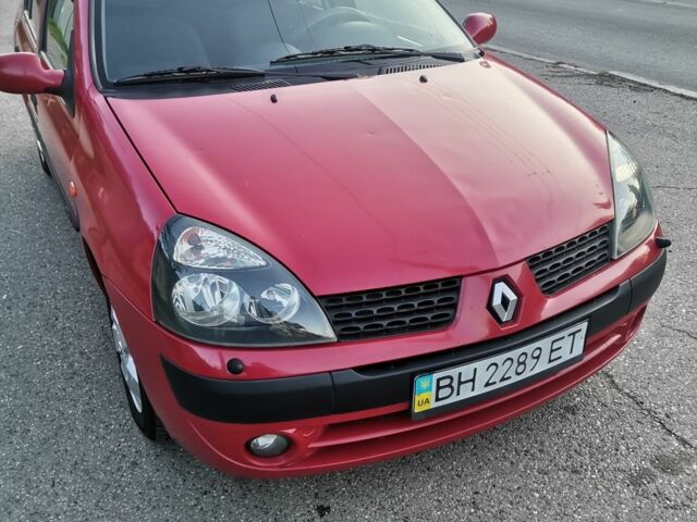 Красный Рено Clio Symbol, объемом двигателя 1.4 л и пробегом 238 тыс. км за 3300 $, фото 1 на Automoto.ua