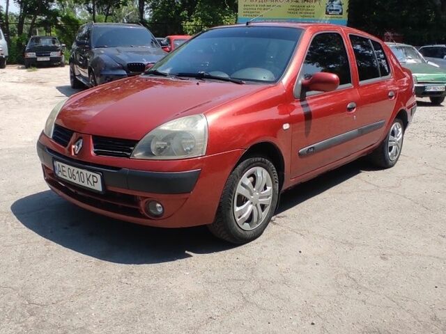 Красный Рено Clio Symbol, объемом двигателя 1.4 л и пробегом 210 тыс. км за 3400 $, фото 1 на Automoto.ua