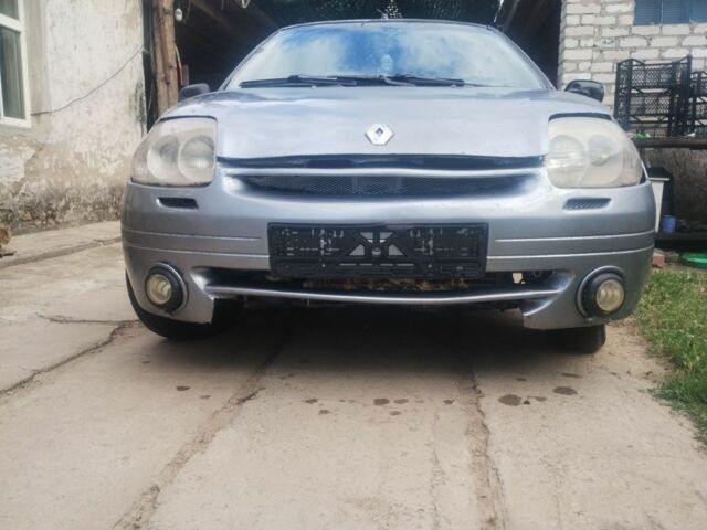 Серый Рено Clio Symbol, объемом двигателя 0 л и пробегом 356 тыс. км за 1008 $, фото 1 на Automoto.ua