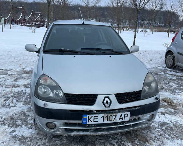 Сірий Рено Clio Symbol, об'ємом двигуна 1.4 л та пробігом 220 тис. км за 3500 $, фото 1 на Automoto.ua