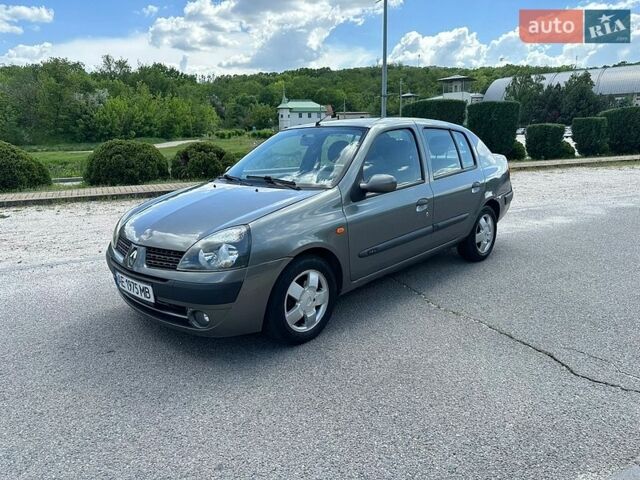 Серый Рено Clio Symbol, объемом двигателя 1.39 л и пробегом 175 тыс. км за 3199 $, фото 1 на Automoto.ua