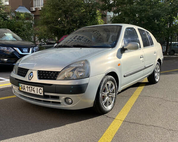 Серый Рено Clio Symbol, объемом двигателя 1.39 л и пробегом 282 тыс. км за 3099 $, фото 1 на Automoto.ua