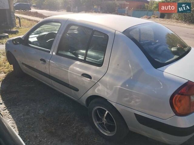 Серый Рено Clio Symbol, объемом двигателя 1.39 л и пробегом 290 тыс. км за 3000 $, фото 1 на Automoto.ua